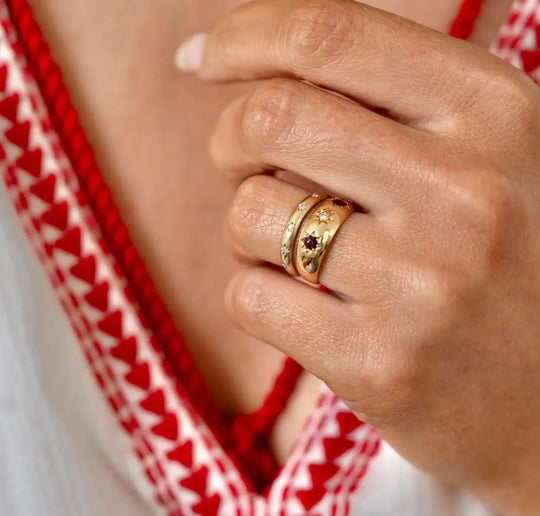 Sustainable Jewelry: Why Antique Pieces Are the Ultimate Eco-Friendly Choice - Mayveda Jewelry