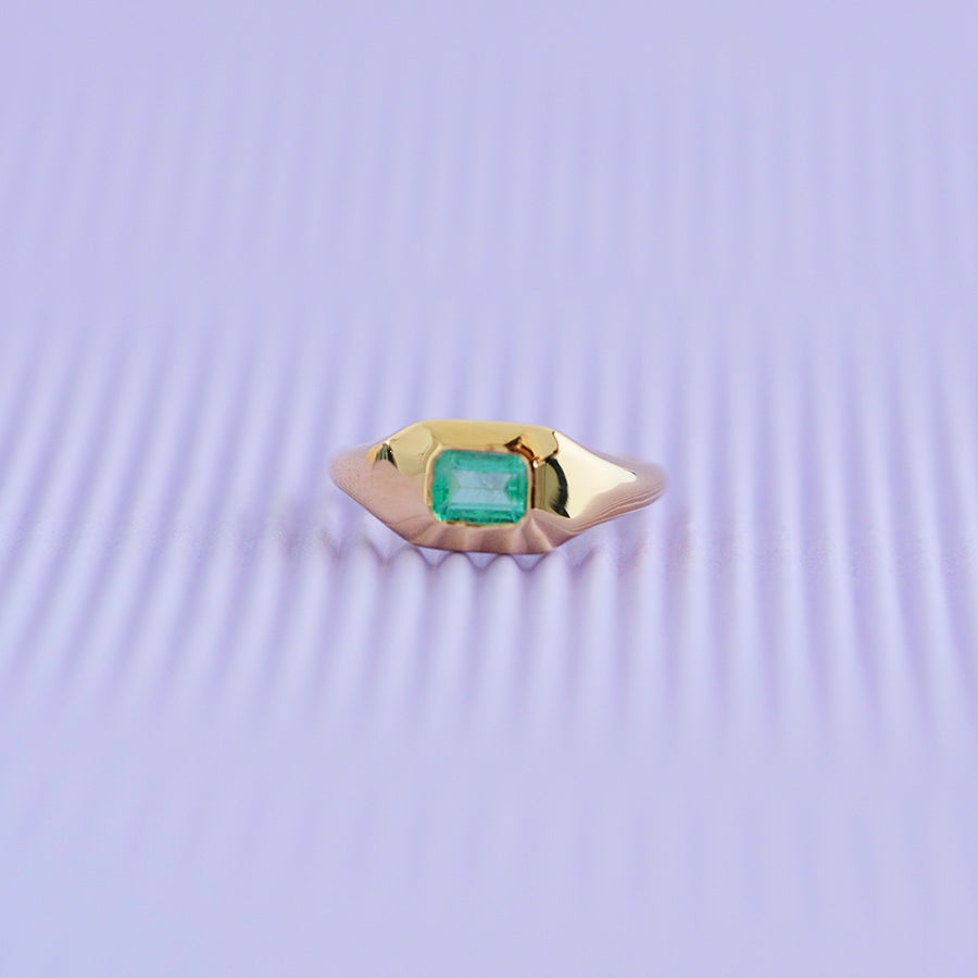 Signet 18ct Emerald Pinky Ring
