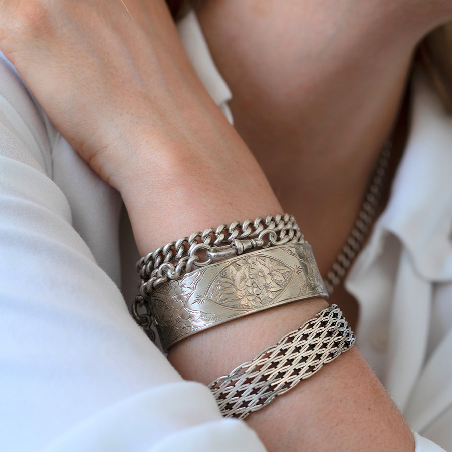 Vintage c.1970s Silver Gate Heart Padlock Bracelet - Mayveda Jewelry