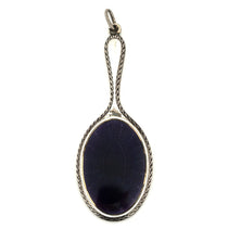 Antiguo espejo collar tipo chatelaine de plata con esmalte guilloché morado de 1900
