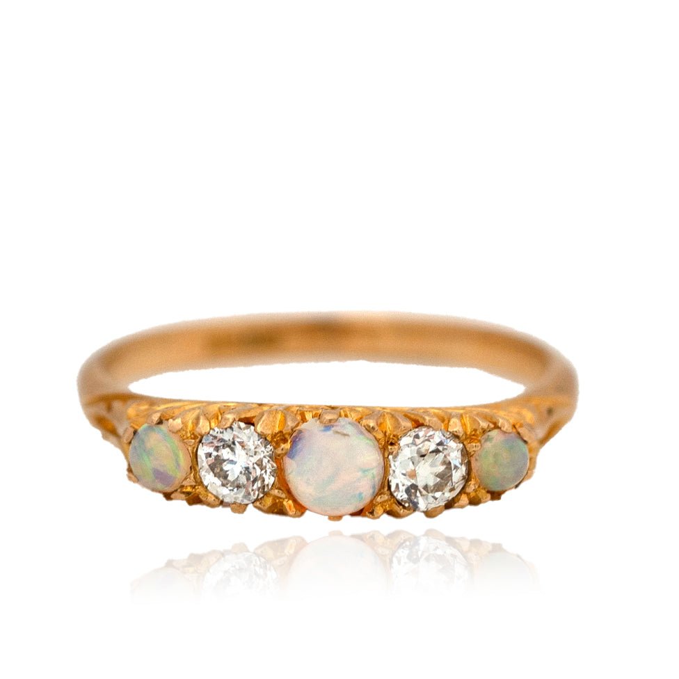 Anillo antiguo de oro de 18 quilates con ópalo y diamantes, de 1915