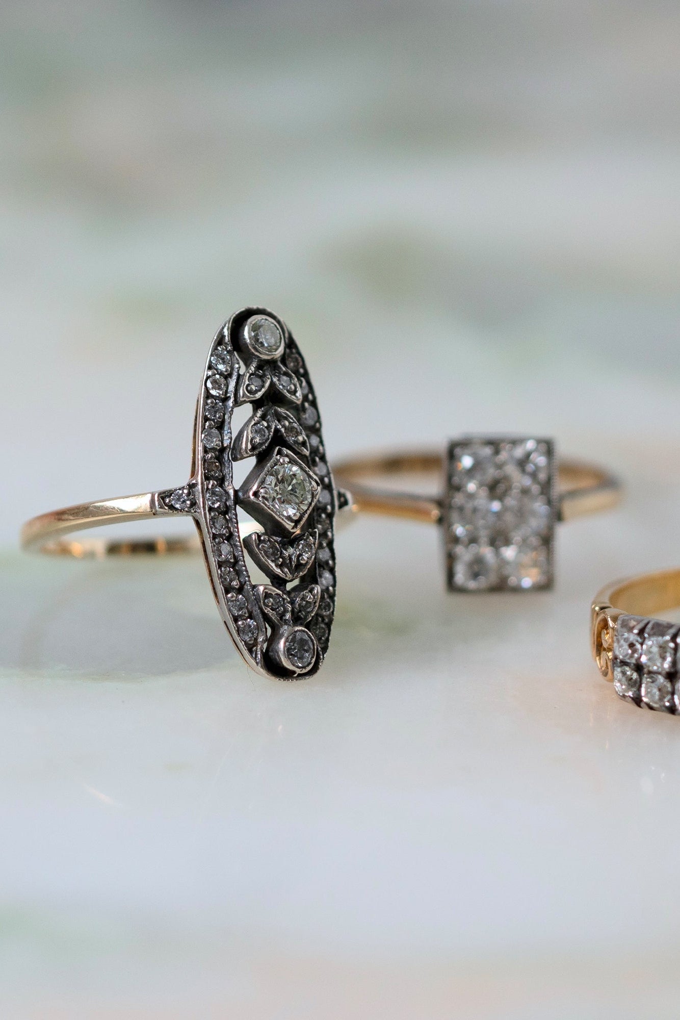 Anillo antiguo de platino y oro de 18 quilates con diamantes de la época eduardiana, view 7