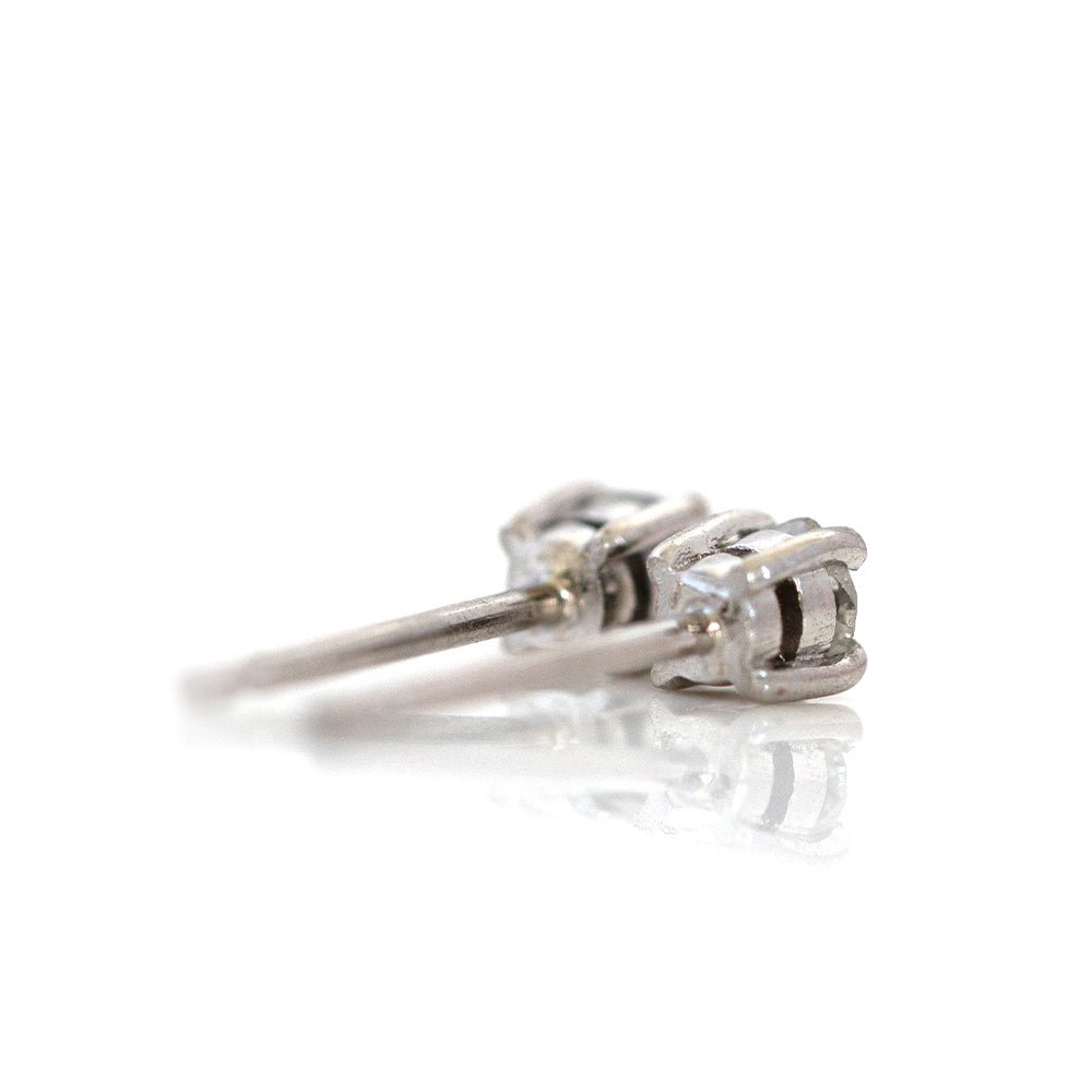 Pendientes de tuerca antiguos victorianos de oro blanco de 18 quilates con diamante de 0,10 ct, view 2