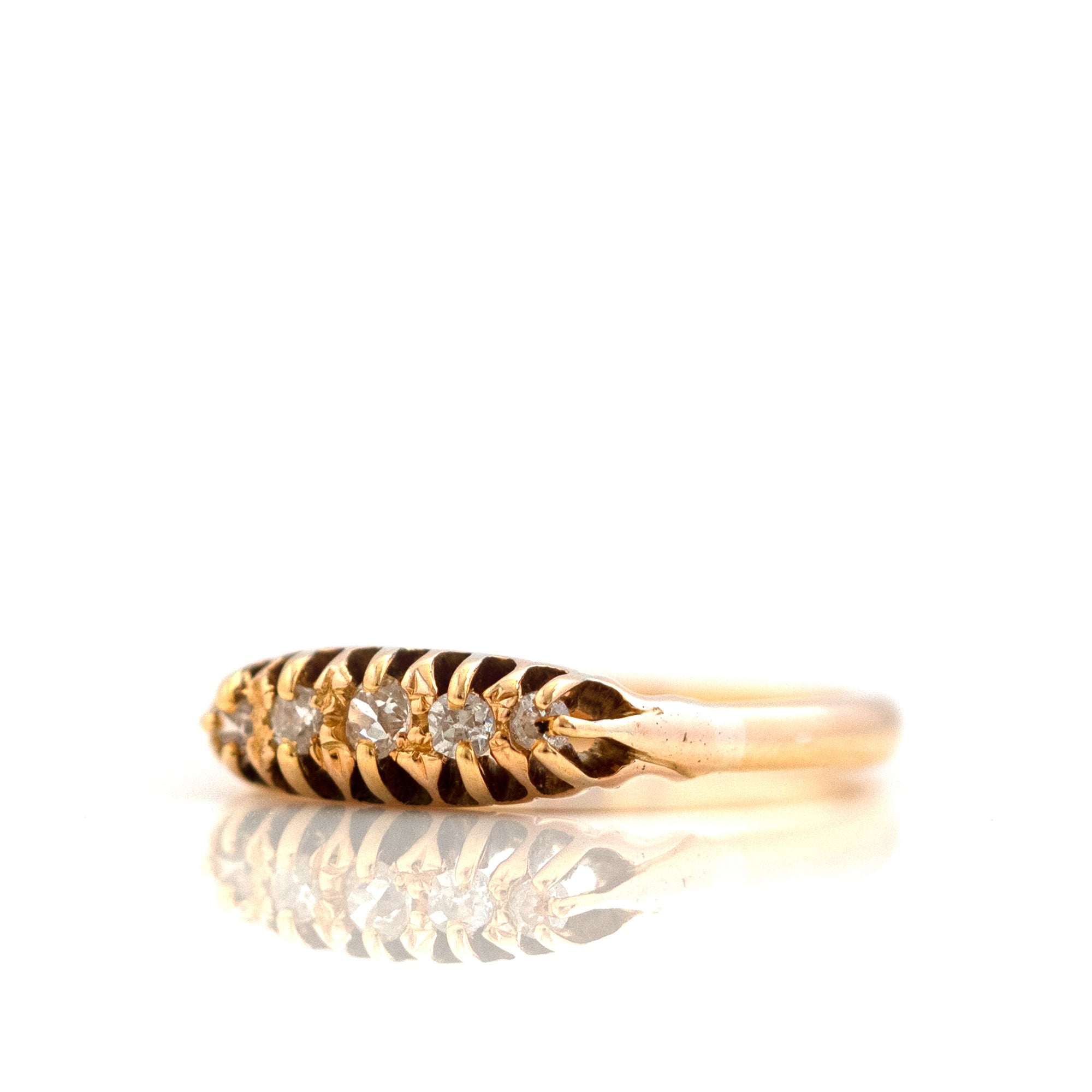 Bague victorienne antique en or 18 carats et diamants à cinq pierres, view 6