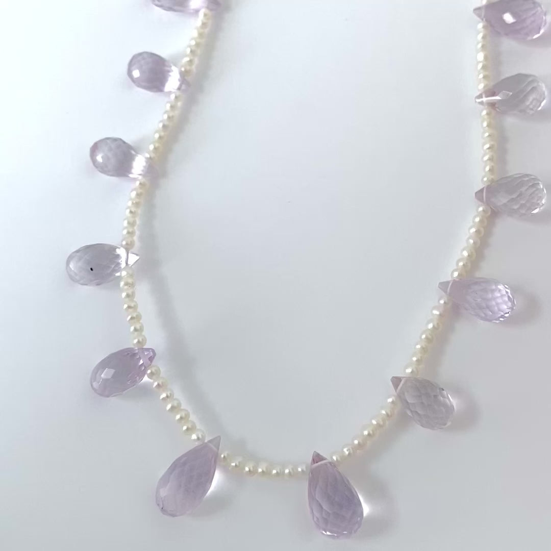 Collar de amatista y perlas pequeñas, video