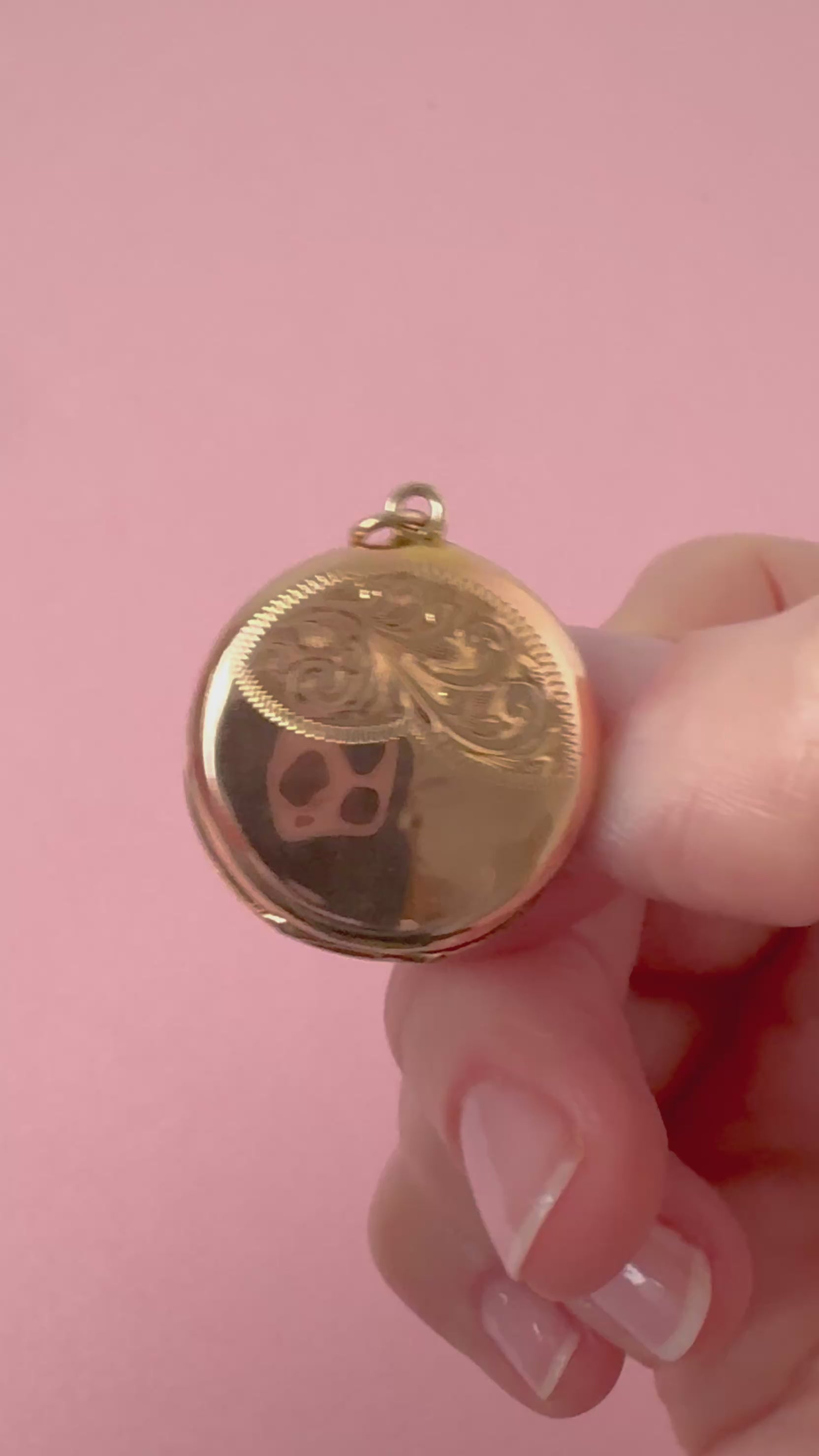 Antiguo collar victoriano con medallón redondo de oro rosa de 9 quilates, video