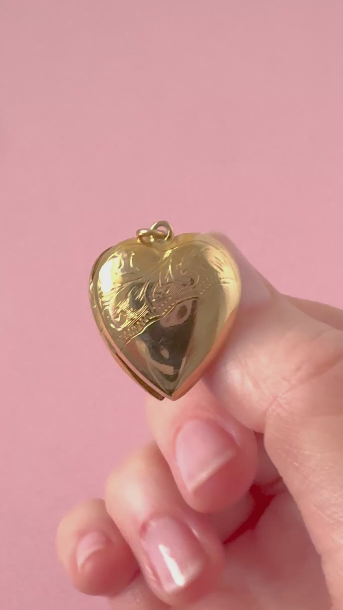 Victorian 9K Yellow Gold Engraved Heart Antique Locket Necklace, video