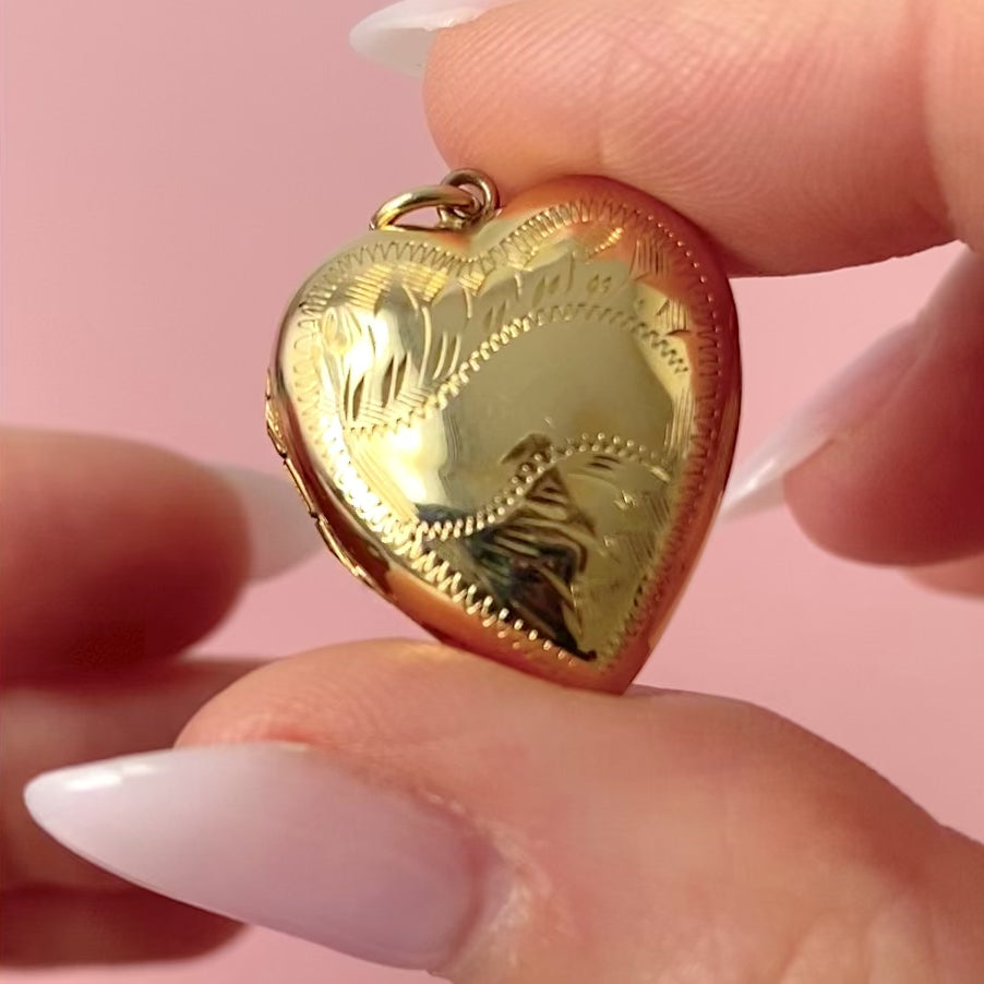 Antiguo Collar de Oro de 9 Quilates Victoriano con Colgante de Corazón, video