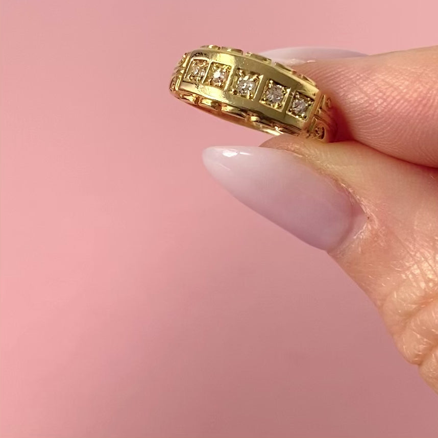 Anillo de oro amarillo de 18 quilates con diamantes victoriano antiguo, video