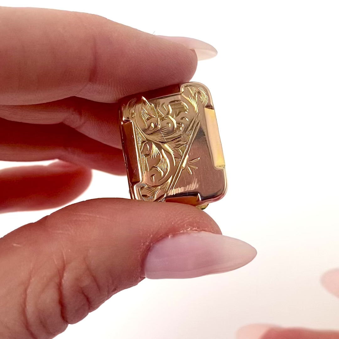 Antique Victorian Rectangular 9ct Yellow Gold Locket Necklace, video