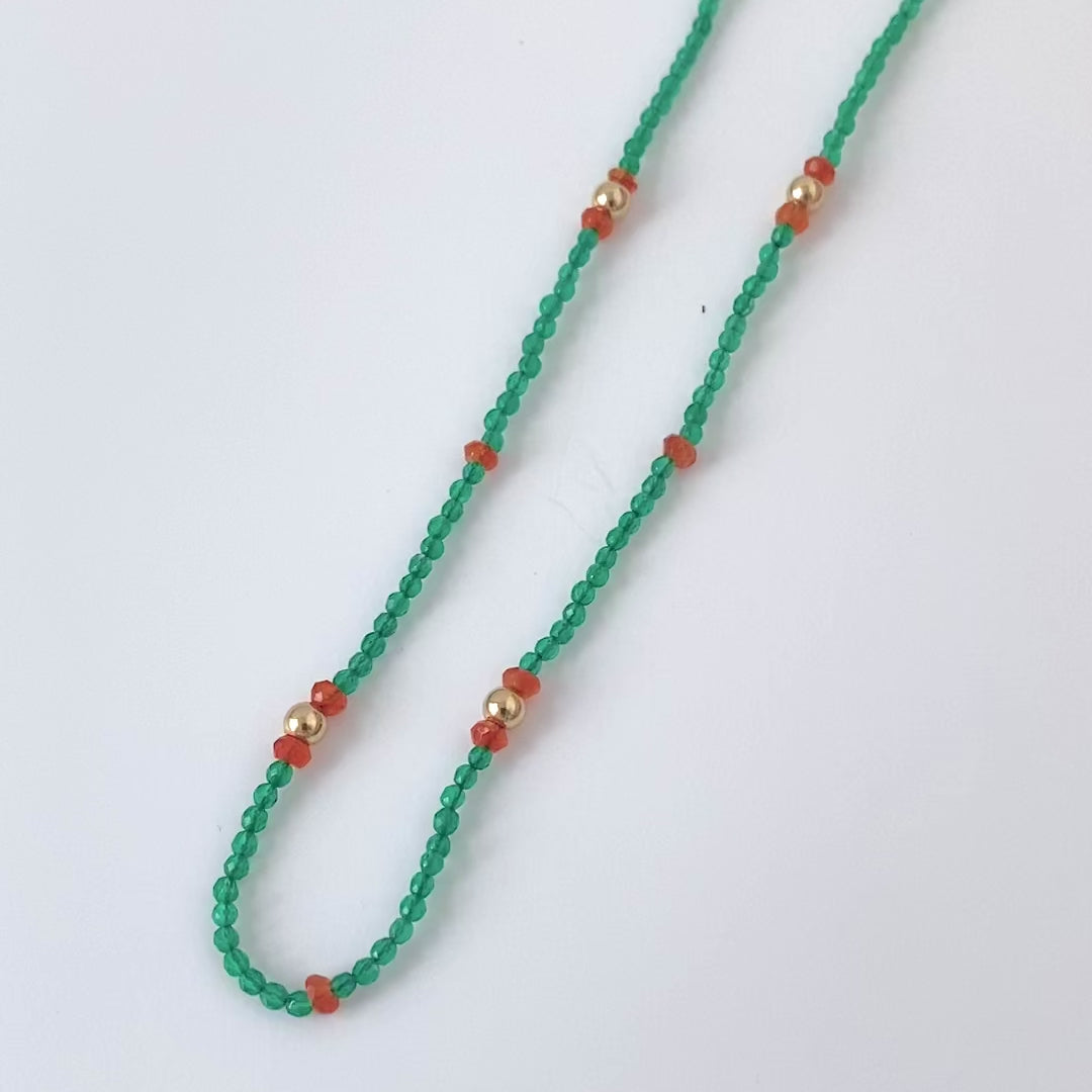 Collar de ágata verde y oro con piedras preciosas, video