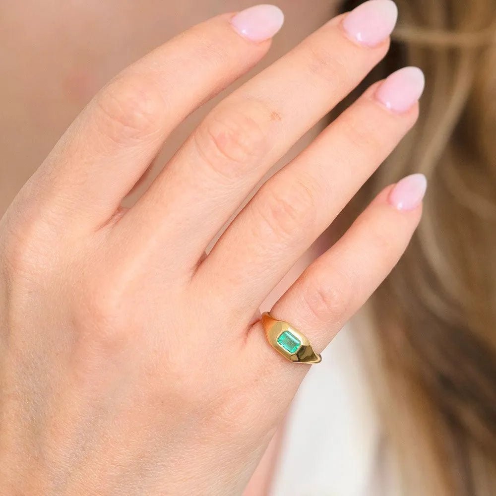 Ada 0.40 Carat Emerald 18K Gold Signet Pinky Ring, view 12