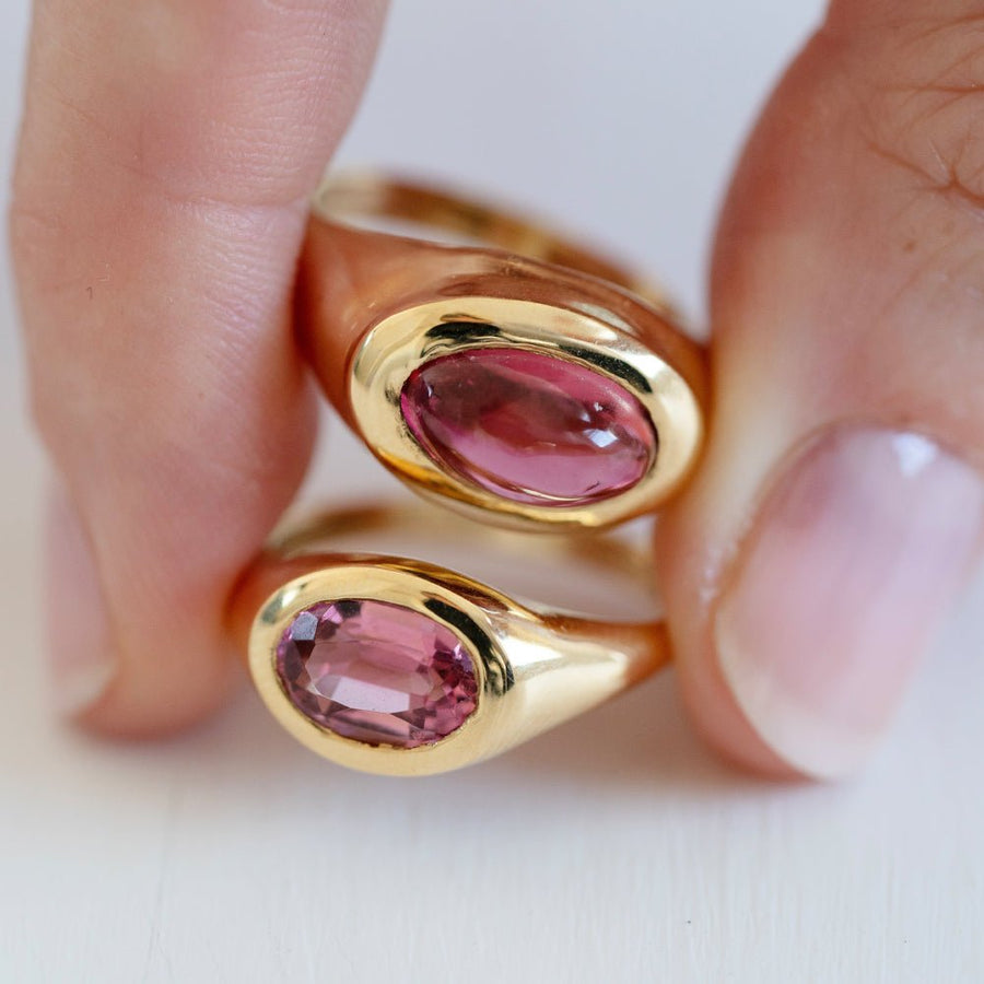 Signet 18ct Gold Cabochon Tourmaline Ring