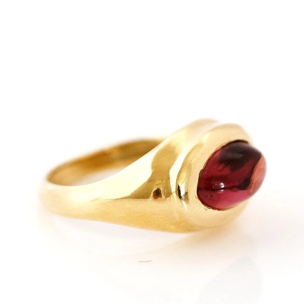 Ada 3.42 Carat Pink Tourmaline Cabochon 18K Gold Signet Ring, view 9