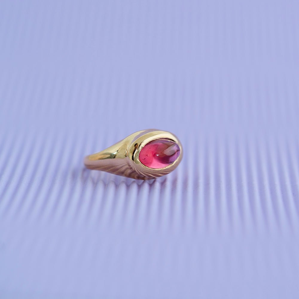 Ada 3.42 Carat Pink Tourmaline Cabochon 18K Gold Signet Ring, view 16