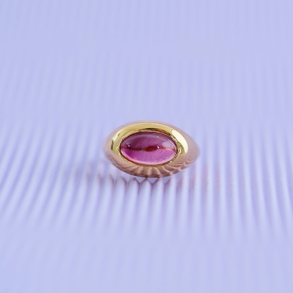 Ada 1.48 Carat Pink Tourmaline 18K Gold Signet Ring, view 3