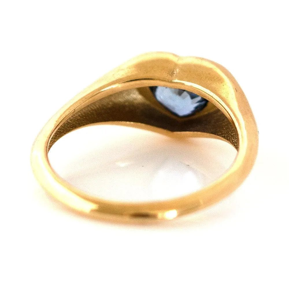 Ada 0.76 Carat Heart Sapphire 18K Gold Signet Pinky Ring, view 10