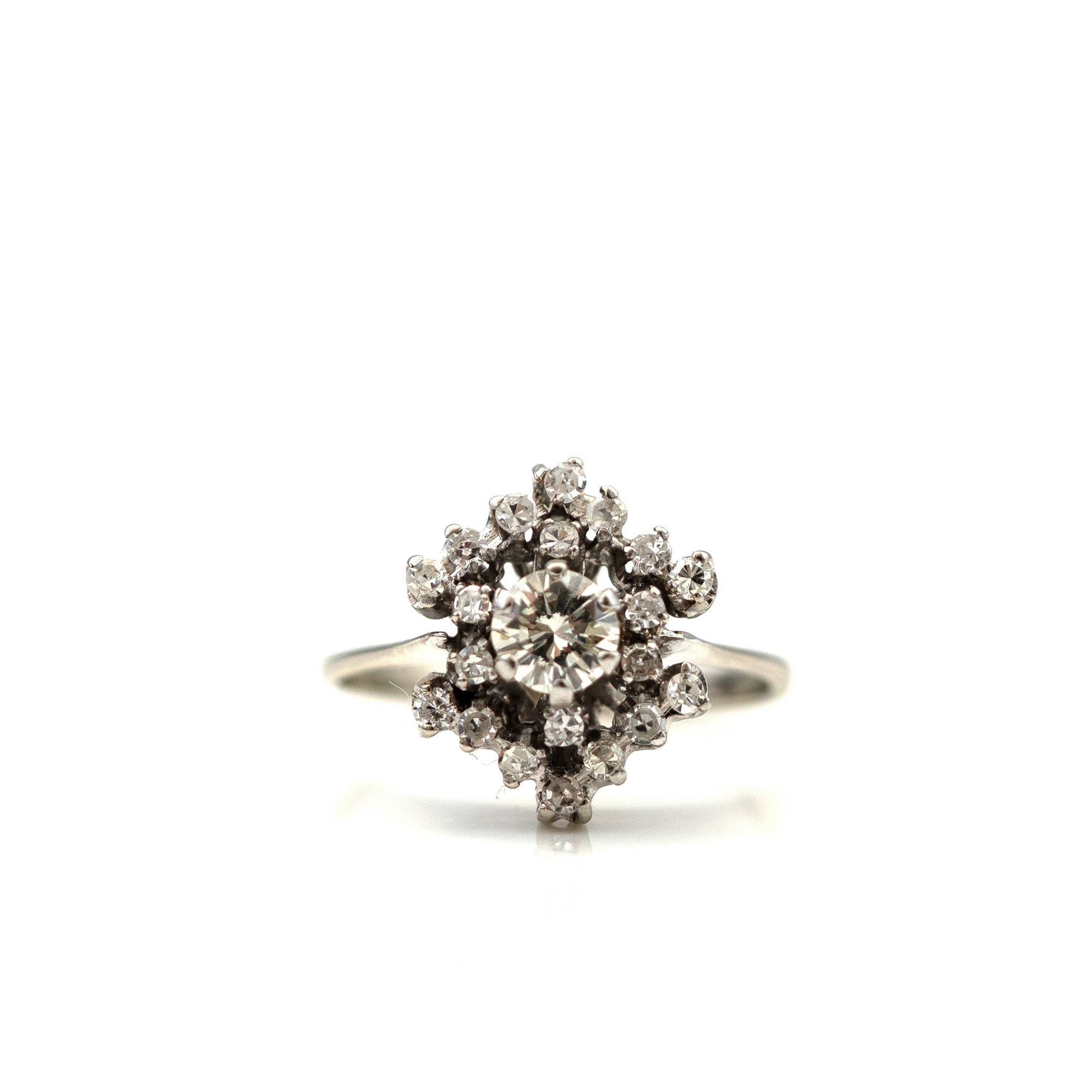 Anillo de oro blanco de 18 quilates con diamantes, estilo vintage de los años 50