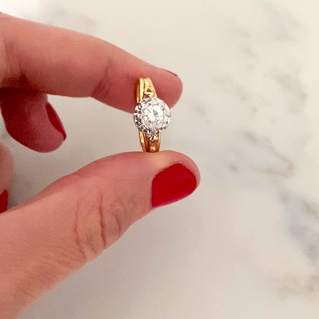 Vintage 1979 Diamond 18ct Gold Ring, video