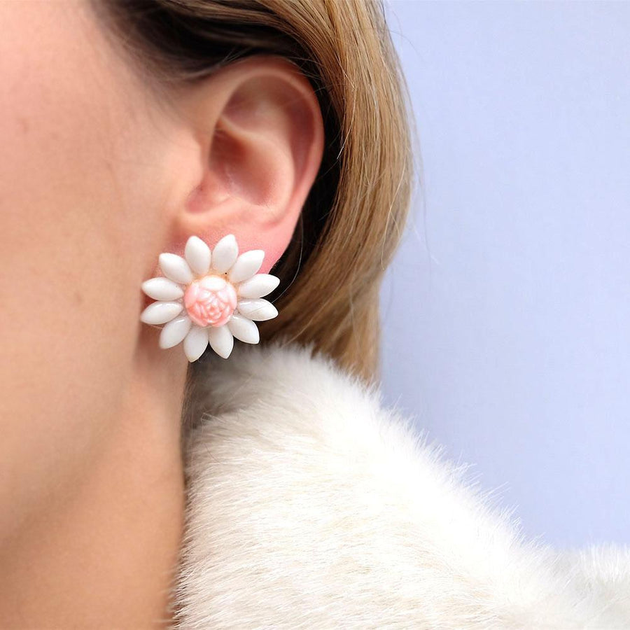 Vintage 1940s Pink Daisy Clip on Flower Earrings