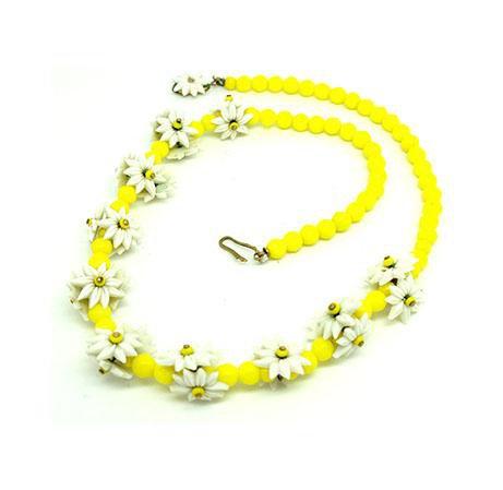 Vintage 1940s Yellow Daisy Beaded Necklace