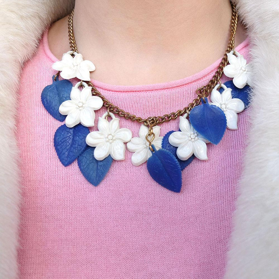 Vintage 1950's Blue & White Flower Necklace