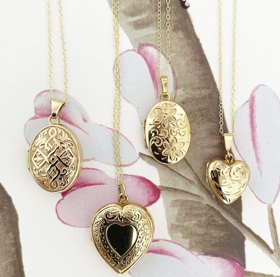 Collier médaillon coeur minuscule en or 9 carats vintage des années 1950