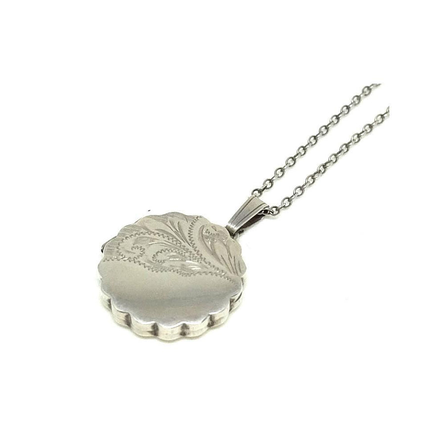 Vintage 1970's Sterling Silver Scalloped Round Locket Pendant