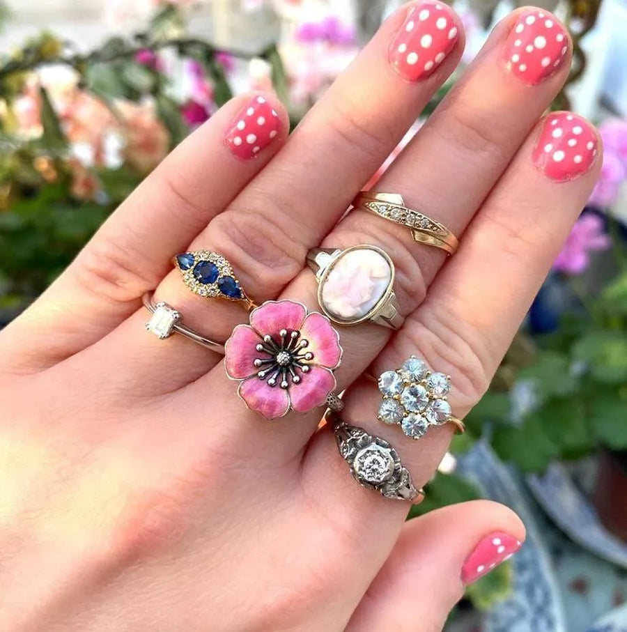 Vintage 1980s CZ 9ct Gold Ring - Mayveda Jewelry