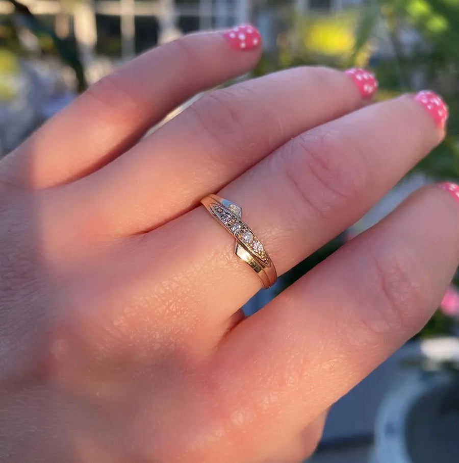 Vintage 1980s CZ 9ct Gold Ring - Mayveda Jewelry
