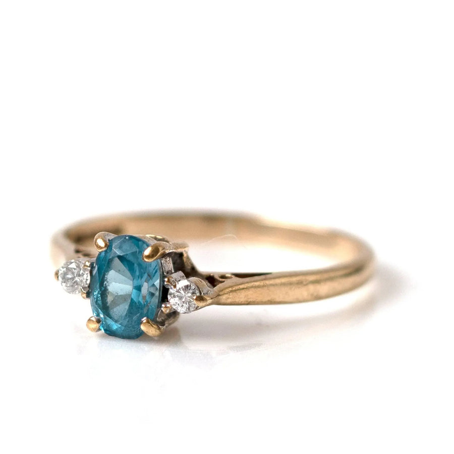 Vintage 1980s Blue Topaz Diamond 9ct Gold Ring - Mayveda Jewelry