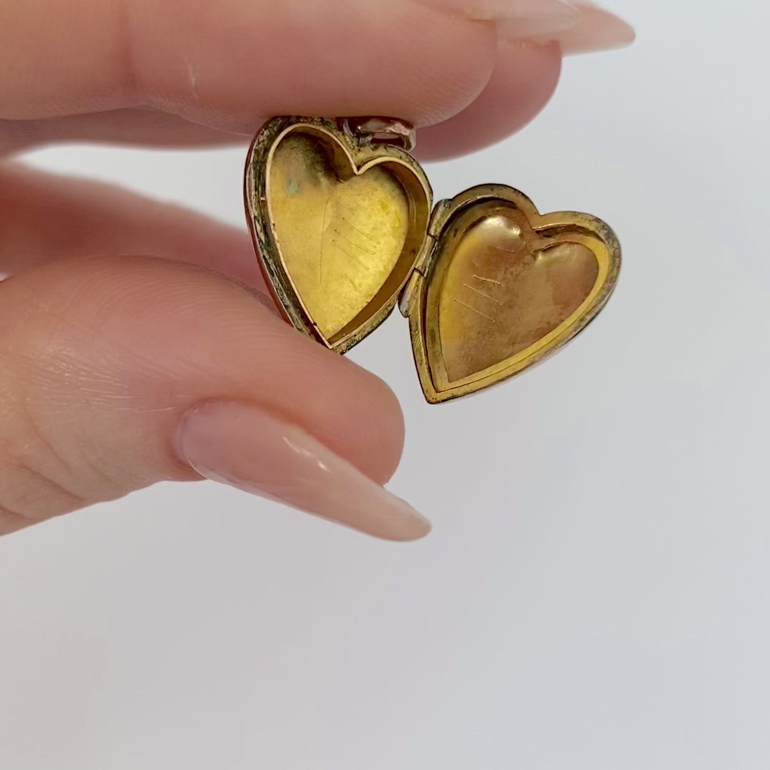 Collar relicario de oro victoriano antiguo de 9 quilates con forma de corazón, video