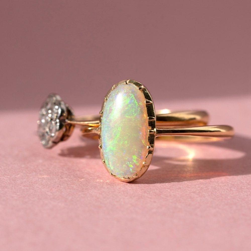 Anillo Antiguo de Oro de 18ct con Ópalo Precioso Eduardiano, view 2