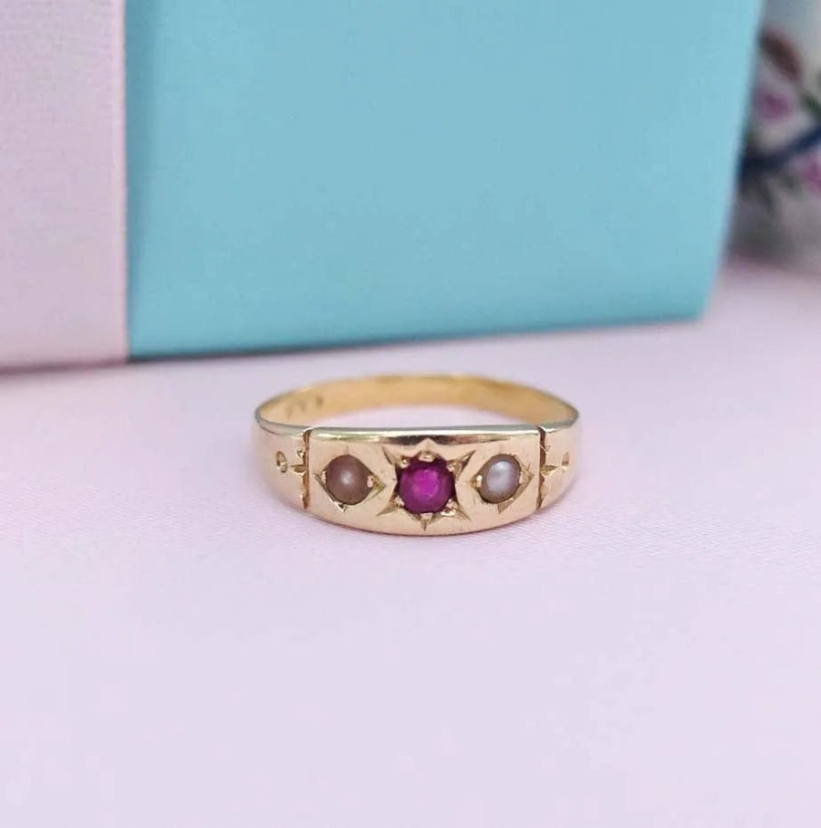 Antique Victorian Star Set Ruby 18ct Gold Ring
