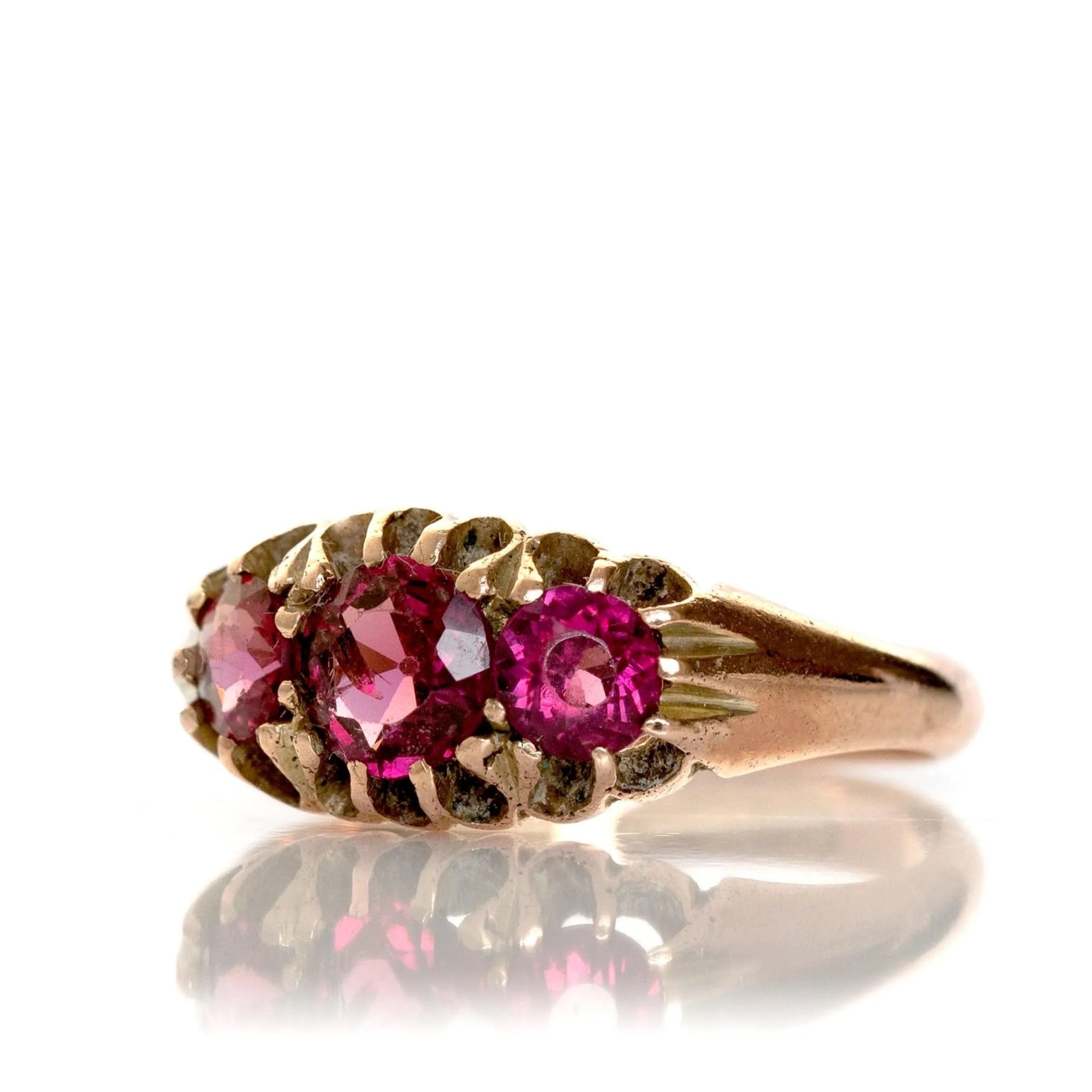 Bague victorienne antique en or 9 carats triple grenat