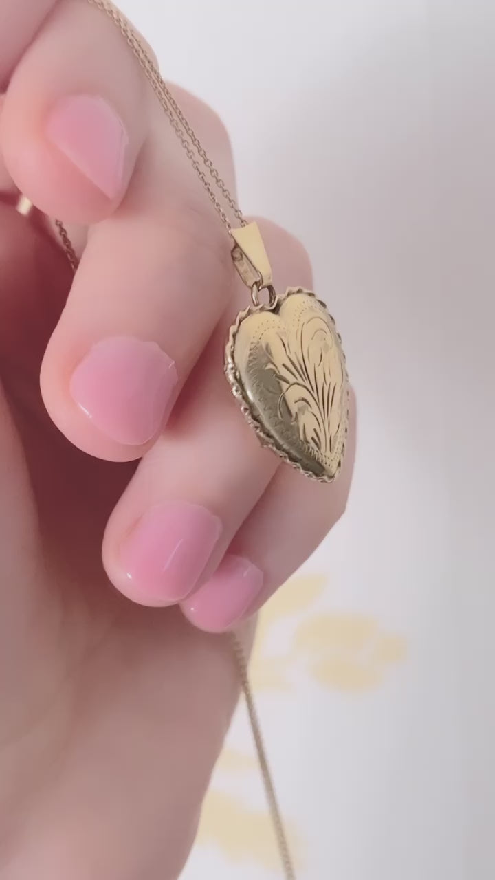 Vintage 1991 Engraved 9ct Gold Heart Locket Necklace