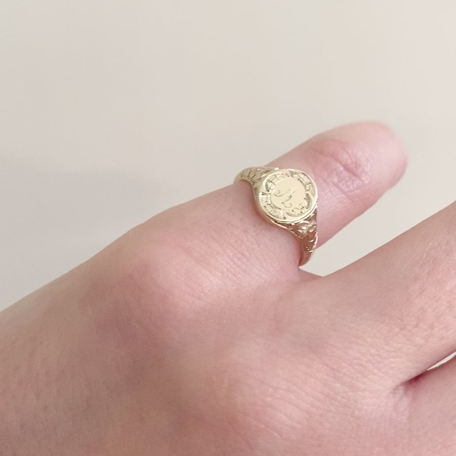 Signet 18ct Gold Initial Ring