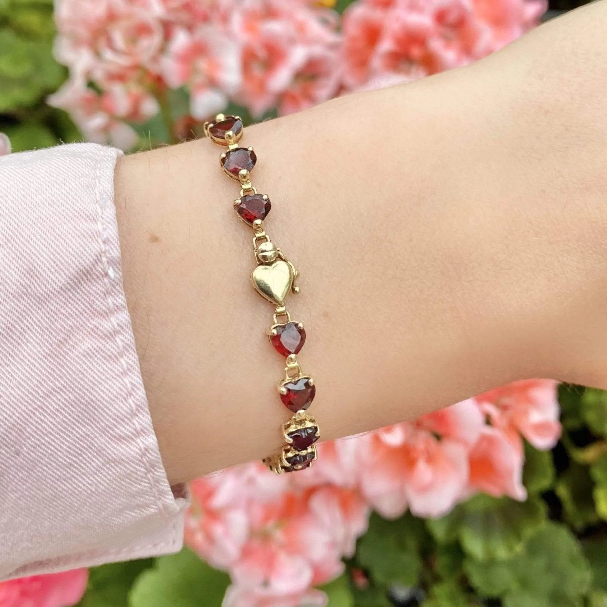 Garnet 9ct Gold Gemstone Heart Bracelet, view 5