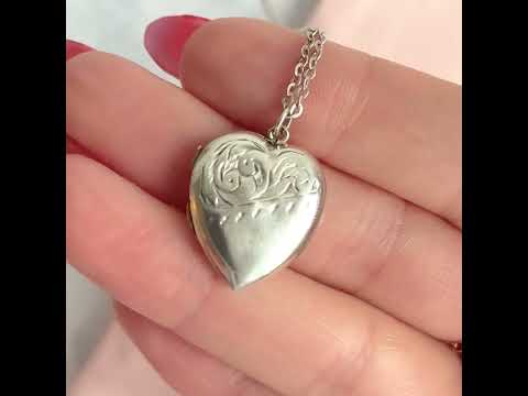 Vintage 1930s Silver Heart Locket Necklace