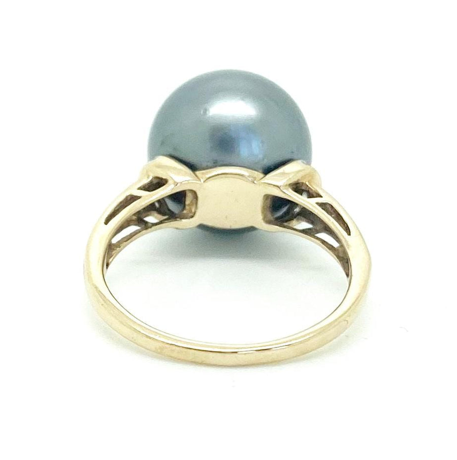 MODERN Ring Modern Black Pearl Diamond 9ct Gold Ring