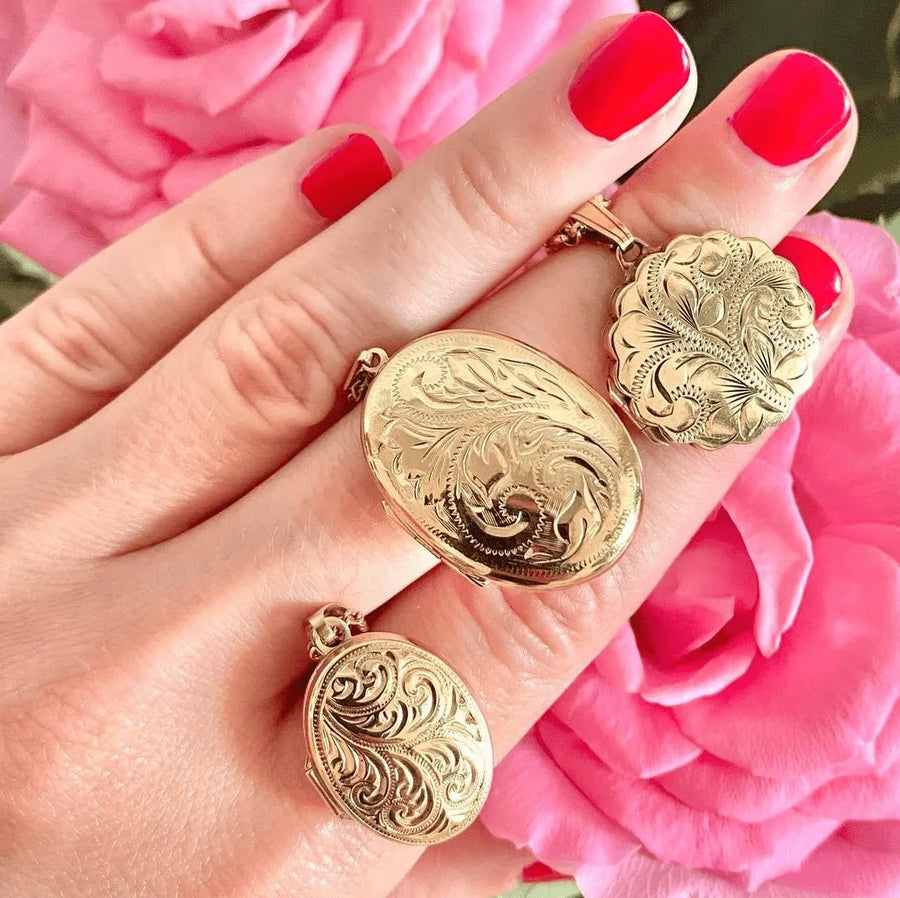 Oval 9ct Gold Locket Necklace