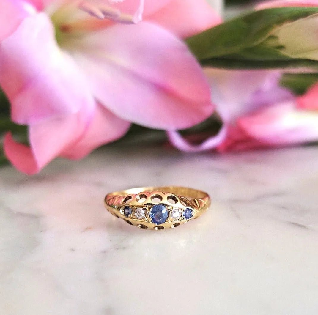 Antique Edwardian 1906 18ct Gold Ceylon Sapphire Ring, view 10