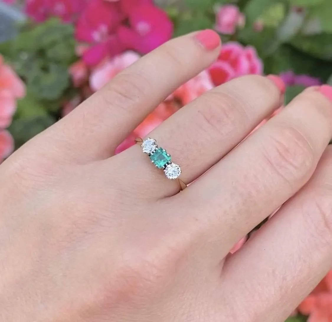 Vintage 1930s Emerald Diamond 18ct Gold Platinum Ring, view 2