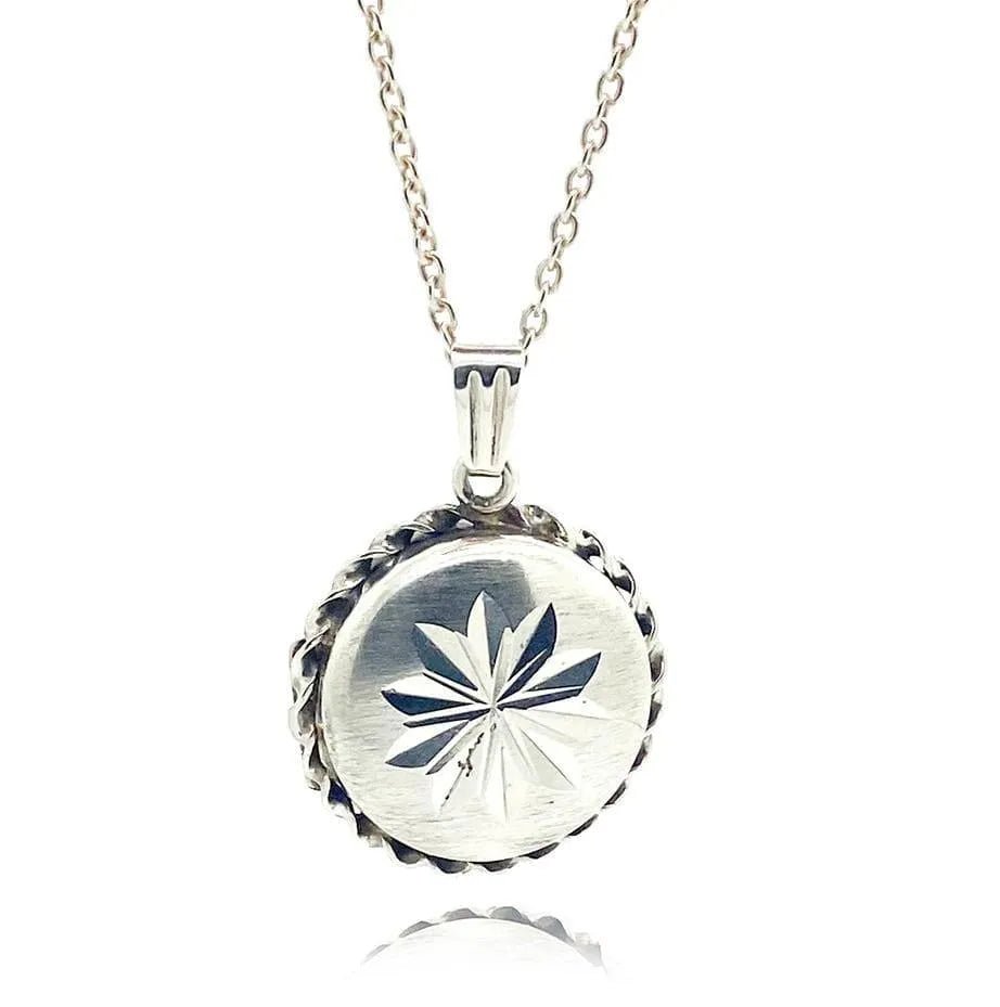 Collier médaillon étoile en argent vintage des années 1970 , view 10