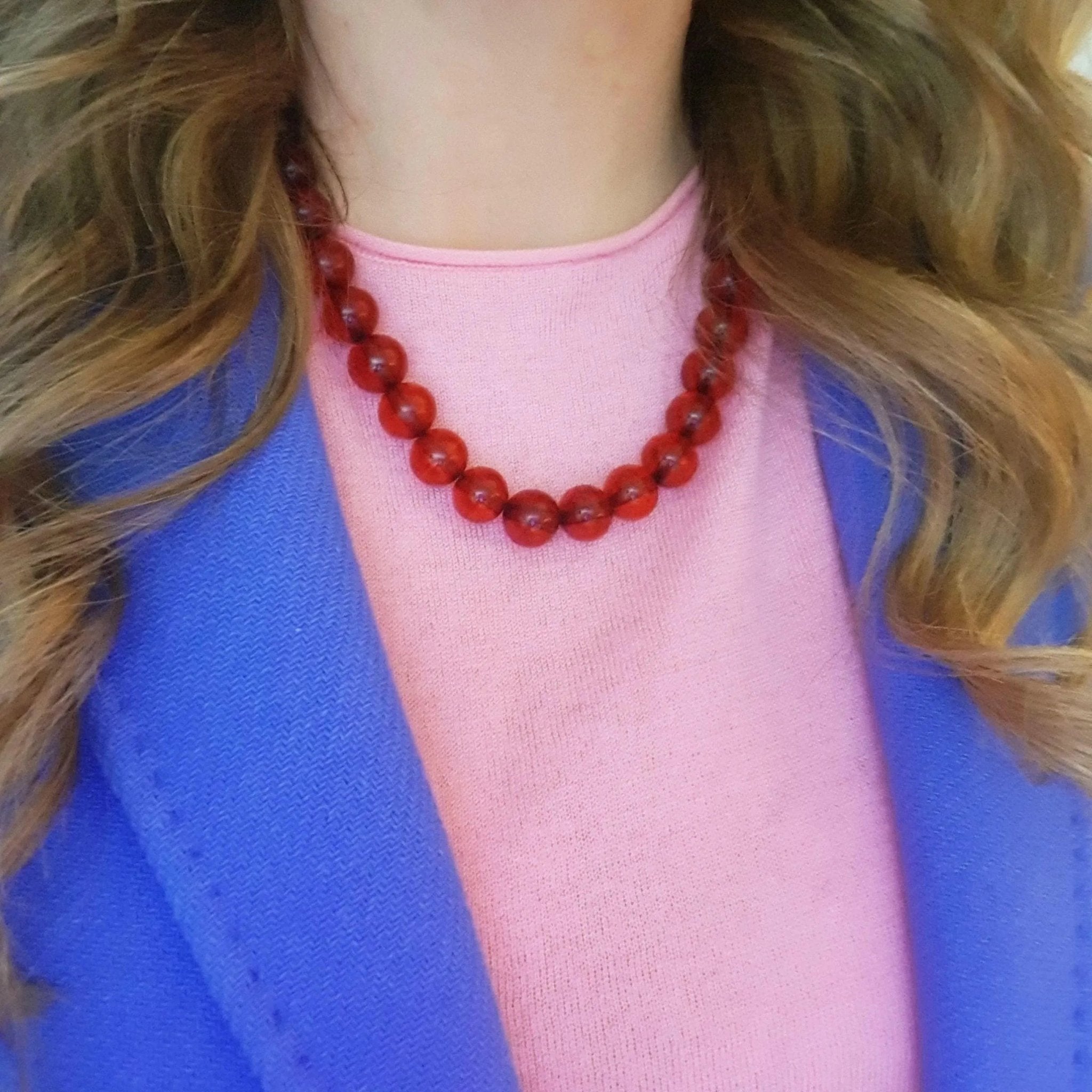 Collar grande con cuentas rojas de plástico vintage de los años 80, view 2