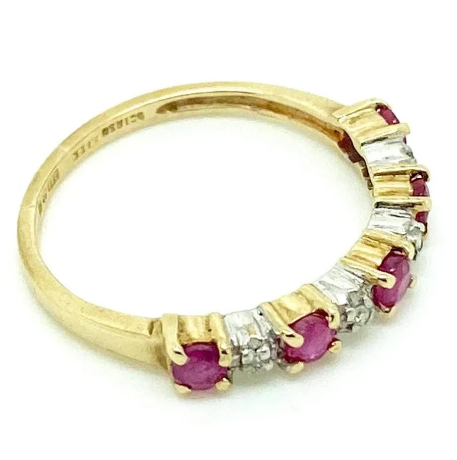 Bague en or 9 carats avec rubis et diamants vintage des années 1980, view 4
