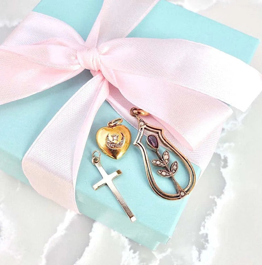 Vintage 1989 9ct Gold Cross Charm Necklace