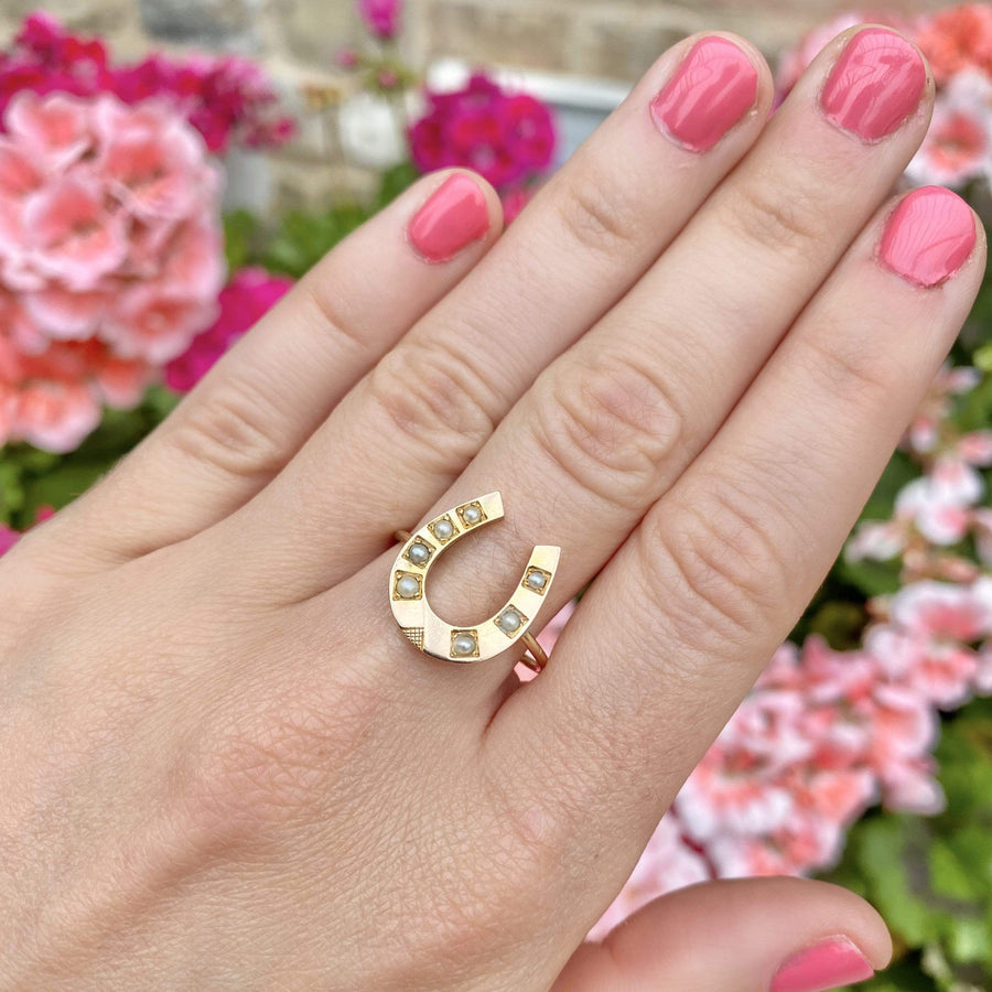 VINTAGE Ring Vintage Horseshoe 9ct Gold Pearl Ring